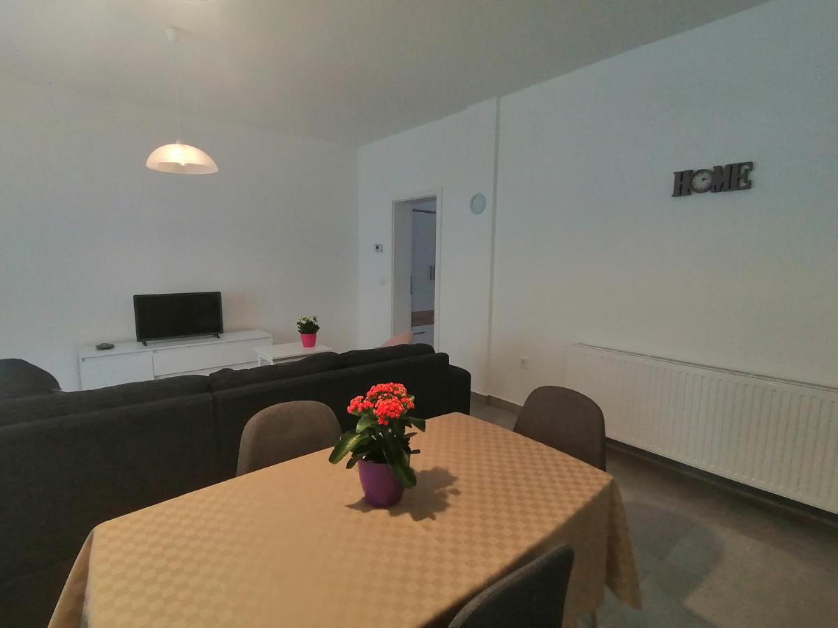 Dunja Apartma *
